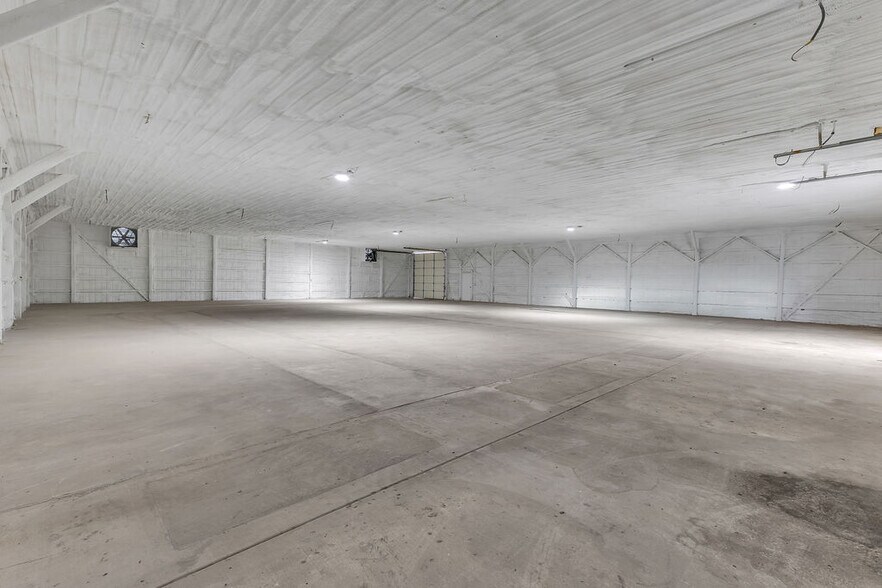 More Photos Of 1600 Park Lane Dr, Trenton Industrial For Sale