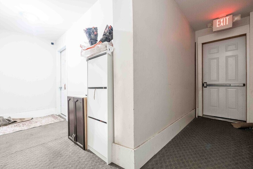 More Photos Of 396-400 Melvin Ave, Sudbury Apartments For Sale