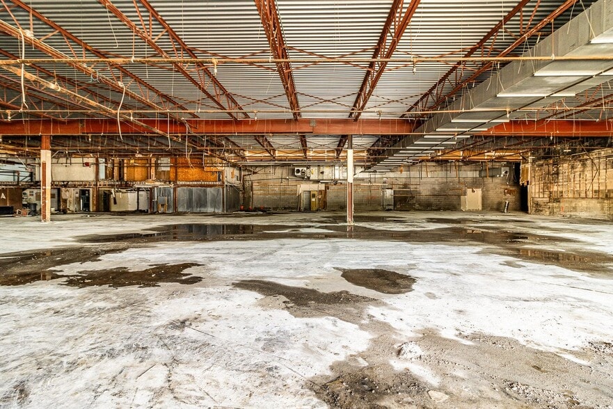 More Photos Of 3232 Central Ave, Lake Station Supermarket For Lease