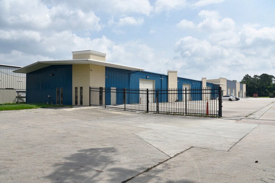 More Photos Of 12604 Haynes Rd, Houston Unknown For Lease