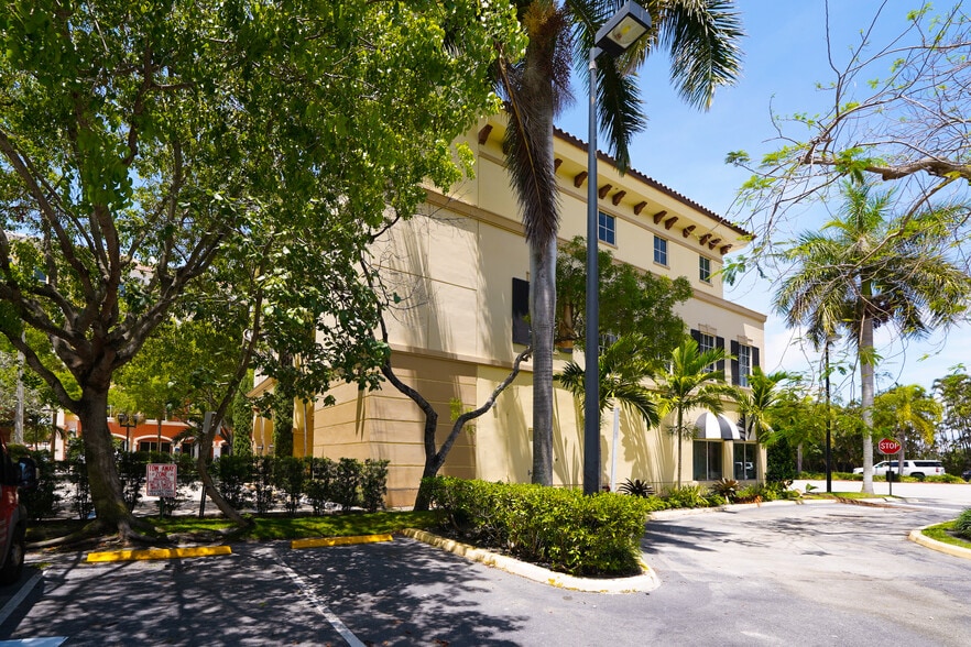 More Photos Of 601 S Federal Hwy, Boca Raton Office For Lease