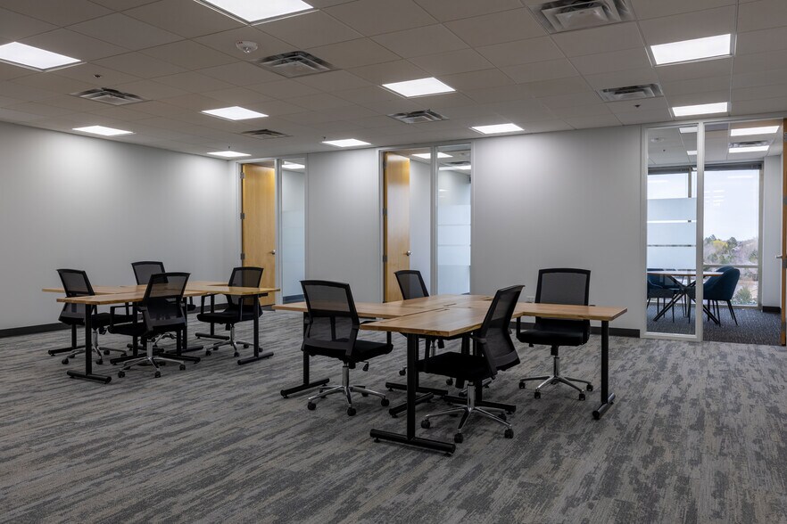 More Photos Of 8400 E crescent Pky, Greenwood Village Office For Lease