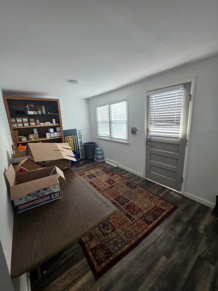 More Photos Of 6864 E Genesee St, Fayetteville Office Residential For Lease