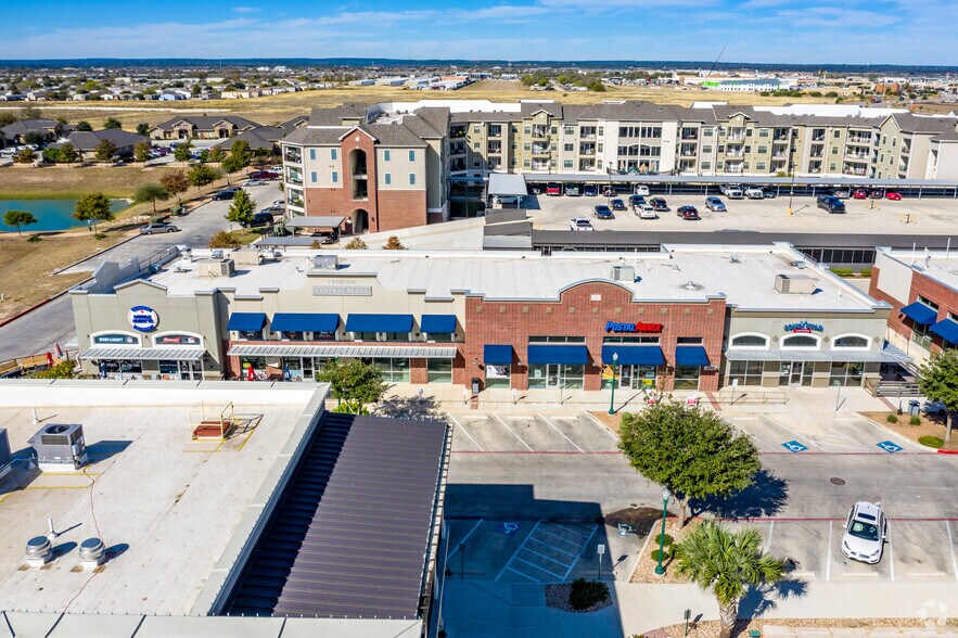 More Photos Of 2055 Central Plaza, New Braunfels Storefront Retail Office For Lease