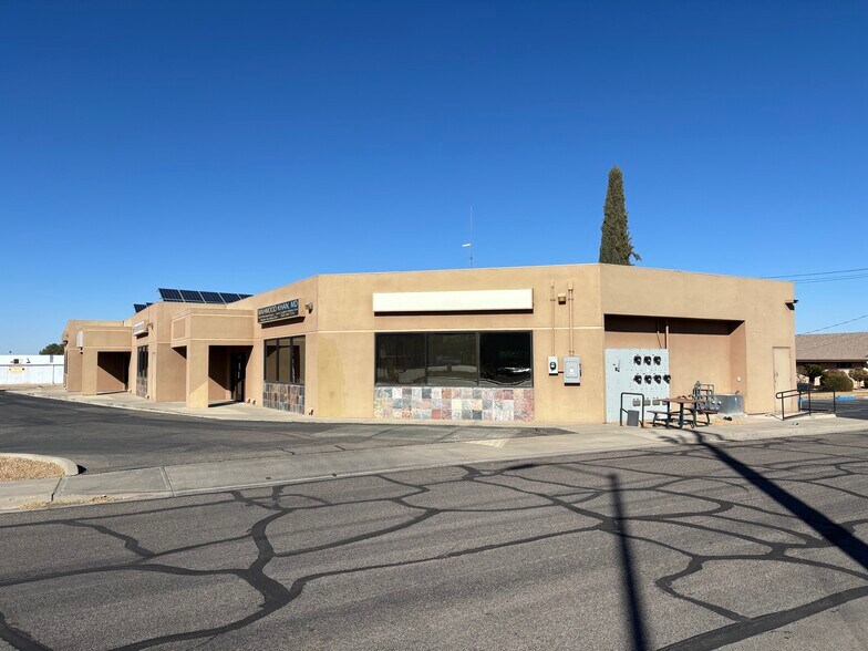 More Photos Of 2002 N Stockton Hill Rd, Kingman Medical For Lease