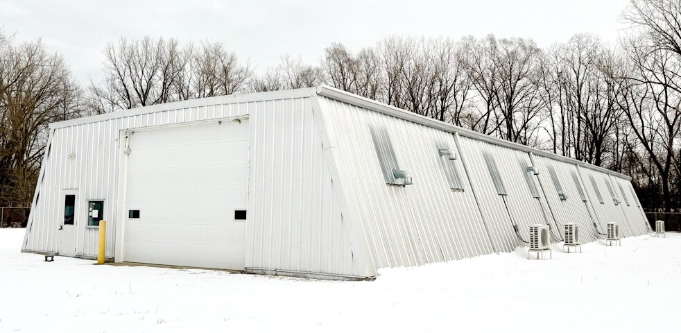 More Photos Of 14340 IL Route 29, Pekin Warehouse For Sale