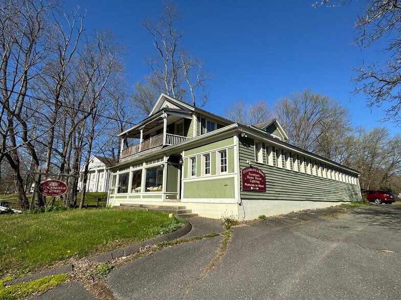 More Photos Of 142 Main St N, Southbury General Retail For Sale
