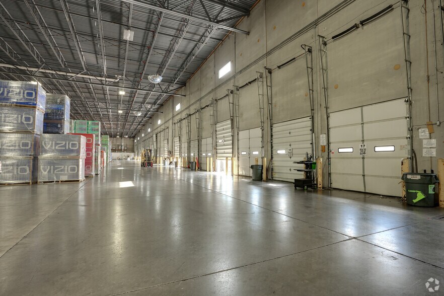 More Photos Of 6515 Ameriplex Dr, Portage Warehouse For Lease