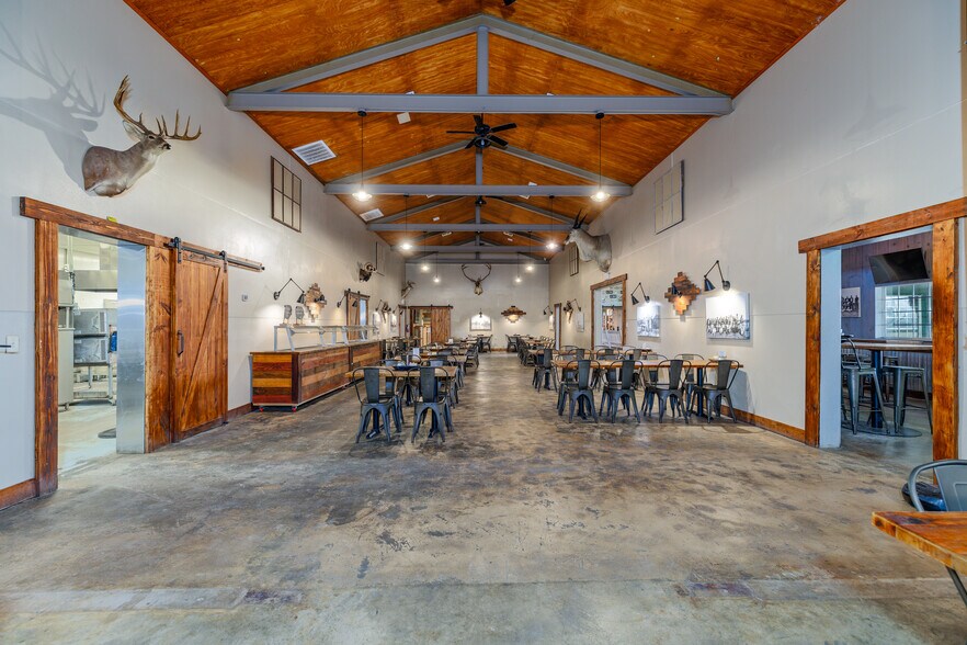 More Photos Of 8336 TX 570, San Angelo Restaurant For Sale