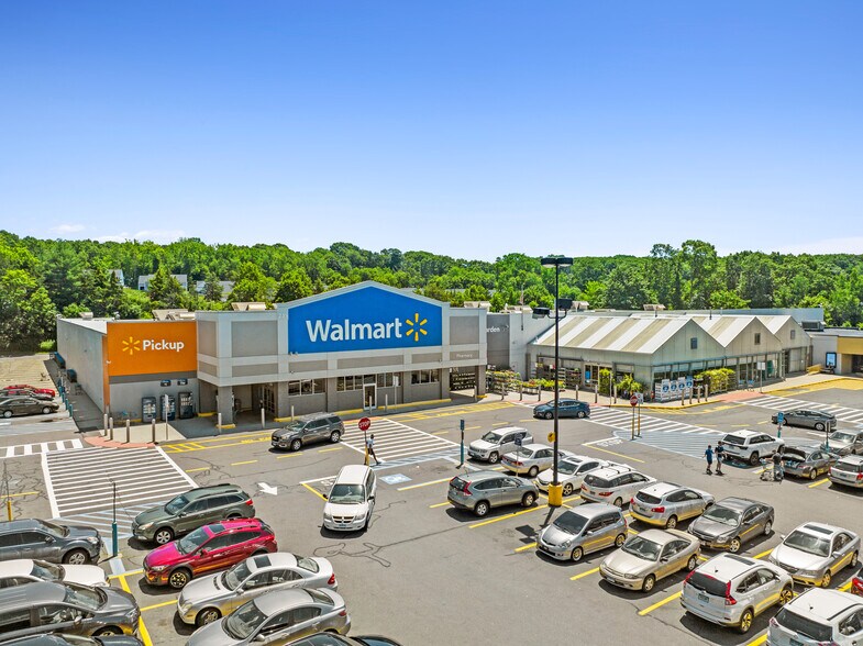 More Photos Of 235 Queen St, Southington Unknown For Lease