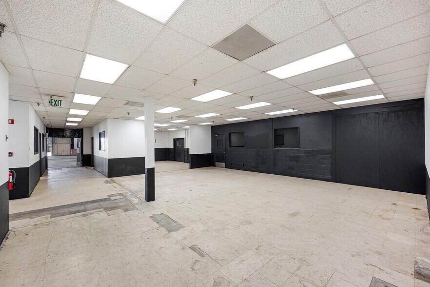 More Photos Of 1570 W Mission Blvd, Pomona Manufacturing For Lease