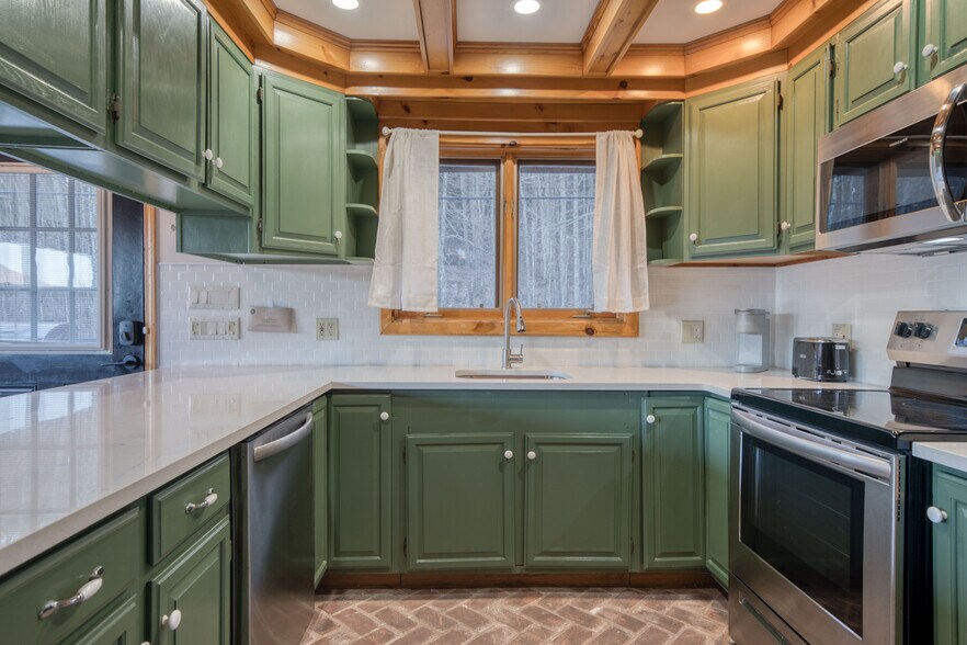 More Photos Of 218 NY-296, Windham Hotel For Sale