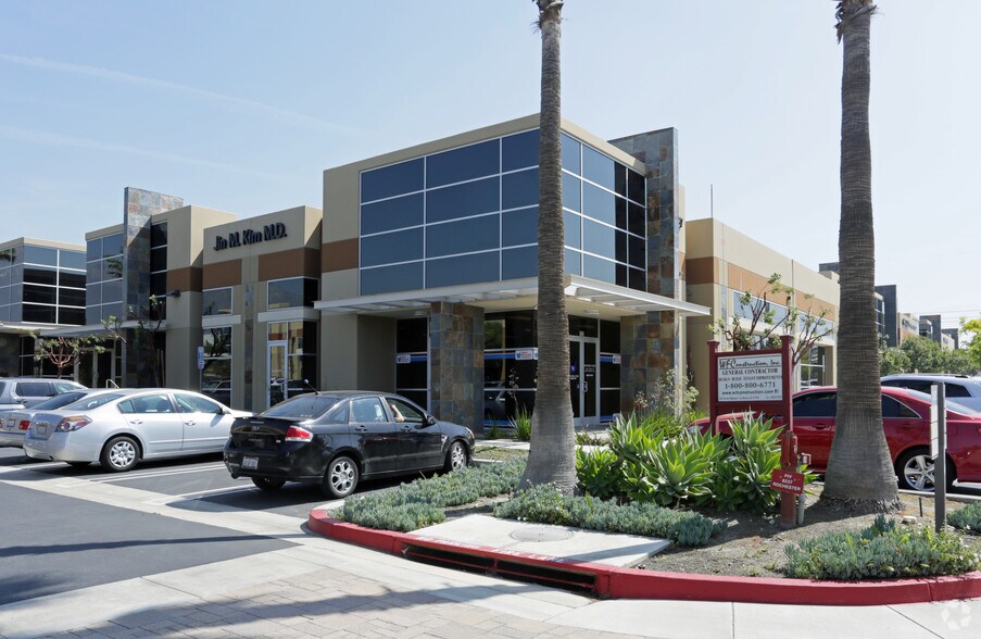 Primary Photo Of 8237 Rochester Ave, Rancho Cucamonga Medical For Lease
