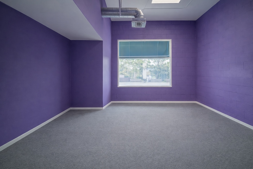 More Photos Of 350 E Broadway, Vista Storefront Retail Office For Lease