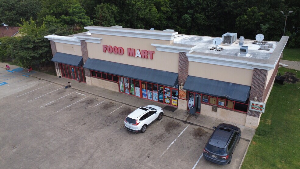 Primary Photo Of 2450 Lakeshore Dr, Shreveport Service Station For Lease
