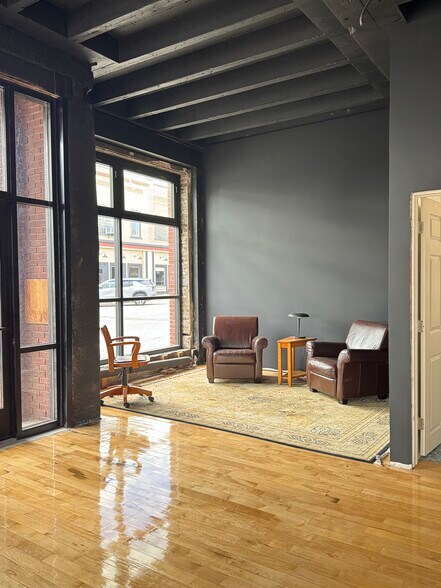 More Photos Of 203 Ellis St, Kewaunee Office For Sale
