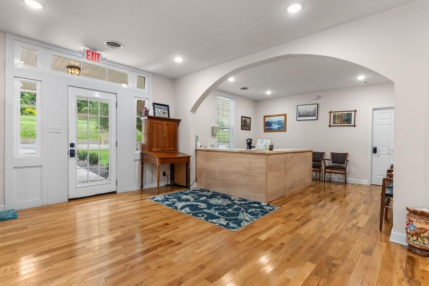 More Photos Of 509 W Main St, Fries Hotel For Sale