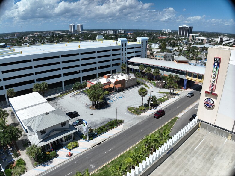 More Photos Of 225 N Atlantic Ave, Daytona Beach Restaurant For Lease