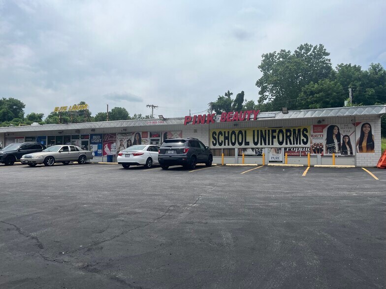 Primary Photo Of 9895-9897 Halls Ferry Rd, Saint Louis Freestanding For Sale