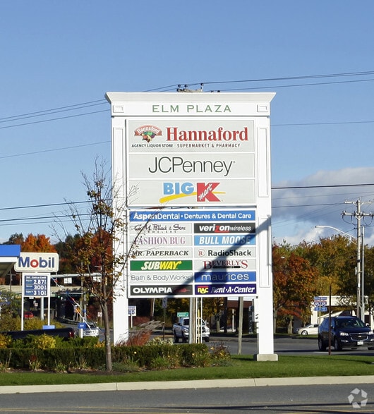More Photos Of 10-180 Elm Plz, Waterville Storefront For Lease