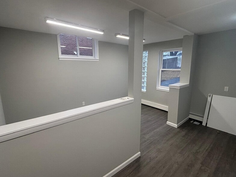 More Photos Of 1922 Rt 27, Edison Medical For Lease