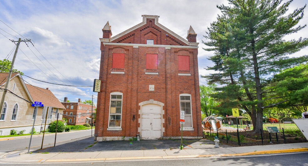 More Photos Of 4207 Gallatin St, Hyattsville Office For Lease