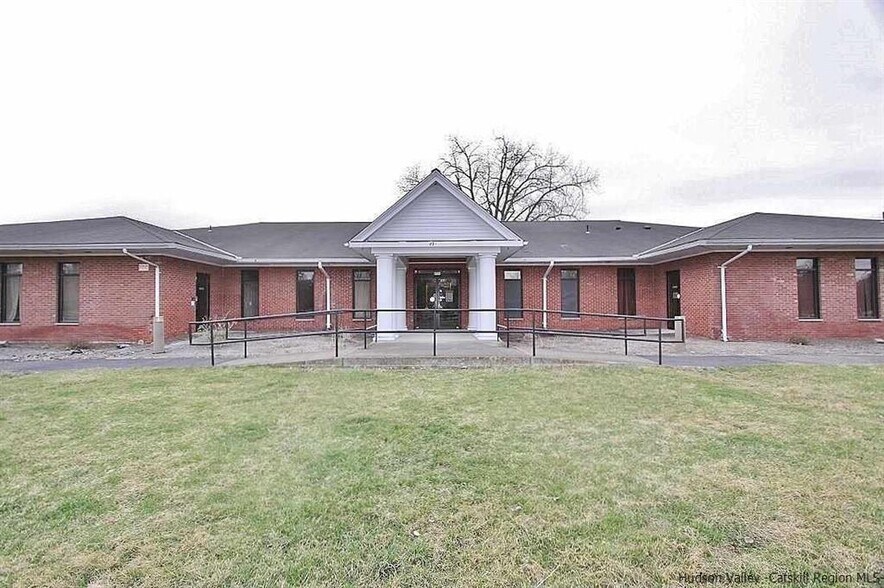 More Photos Of 451 Washington Avenue Ext, Saugerties Hospitality For Sale