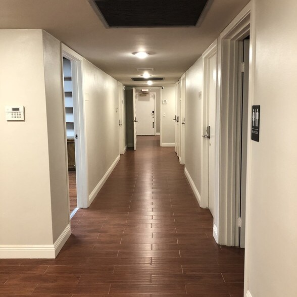More Photos Of 521-525 N Laurel Ave, Ontario Office For Sale