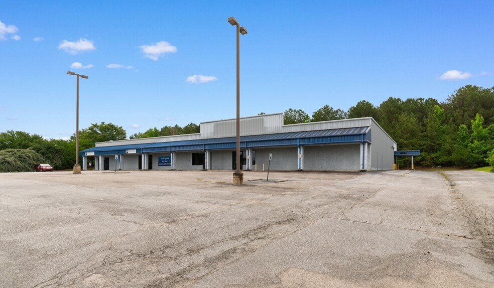 More Photos Of 480 Nelson Blvd, Kingstree Department Store For Sale