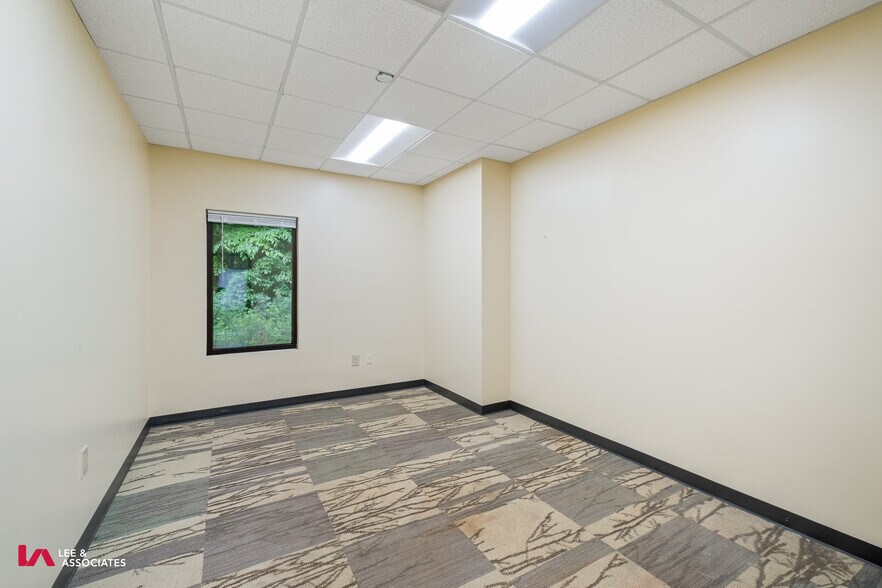 More Photos Of 4266 Winters Chapel Rd, Atlanta Distribution For Lease