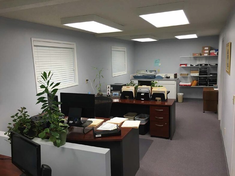 More Photos Of 12707 NE Halsey St, Portland Office For Lease