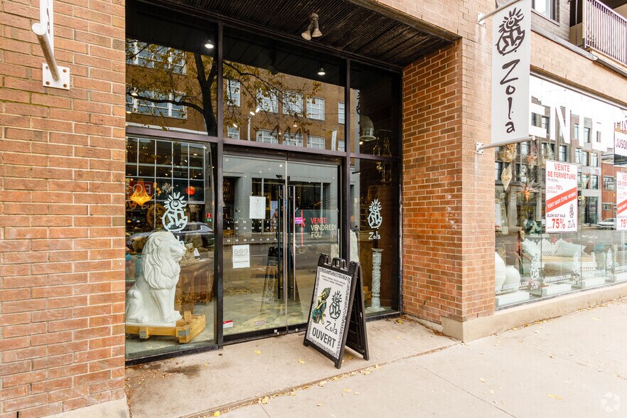 More Photos Of 4441 Boul Saint-Laurent, Montréal General Retail For Sale