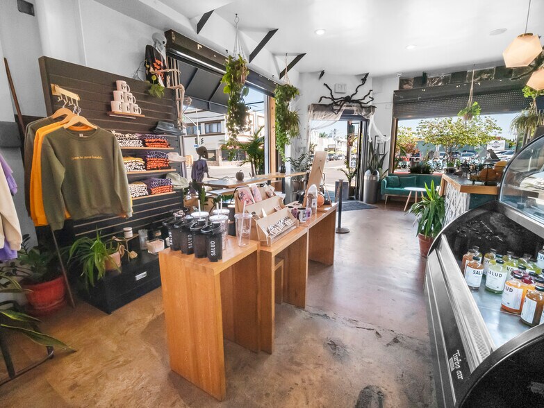 More Photos Of 1944 E 4th St, Long Beach Storefront Retail Residential For Sale