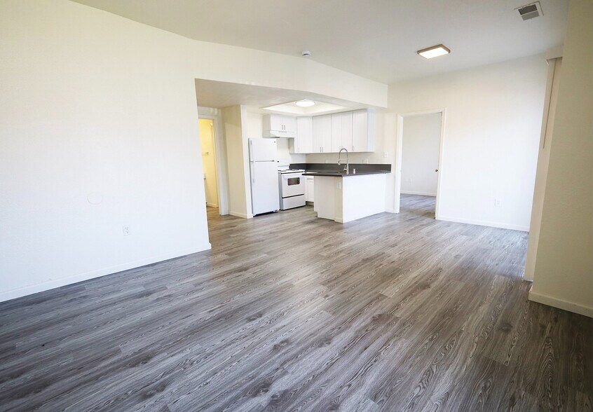More Photos Of 6500 47th St, Sacramento Apartments For Sale