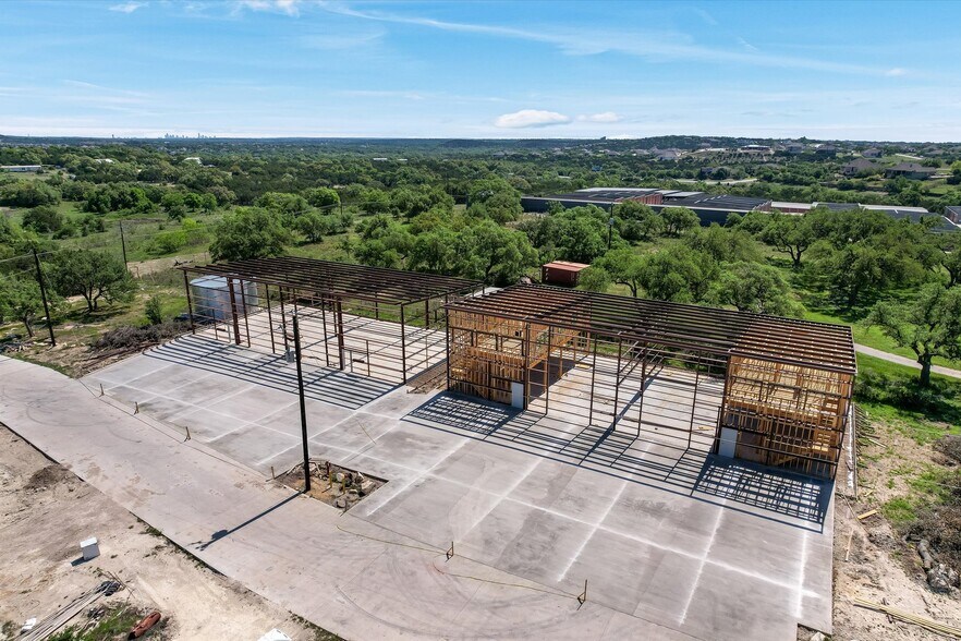 More Photos Of 10020 Darden Hill Rd, Austin Light Distribution For Lease