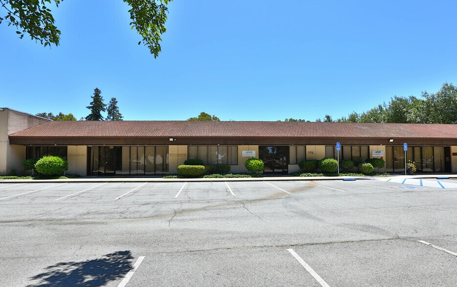 More Photos Of 118-122 Charcot Ave, San Jose Flex For Lease