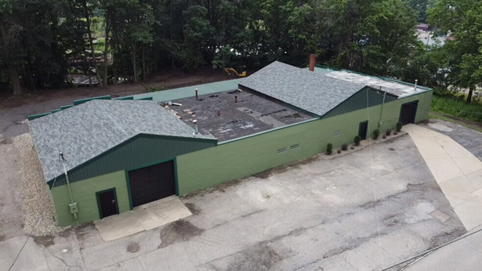 More Photos Of 453 E Euclid St, Salem Industrial For Sale