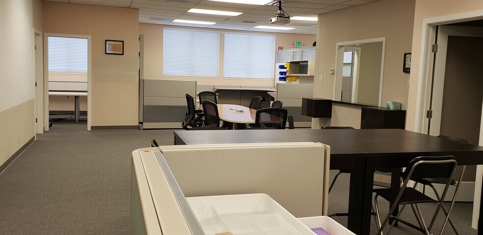 More Photos Of 1580 Gilbreth Rd, Burlingame Research And Development For Lease