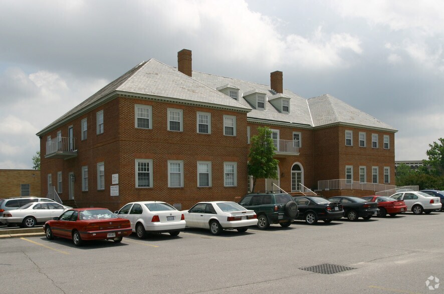 More Photos Of 425 W 20th St, Norfolk Medical For Sale