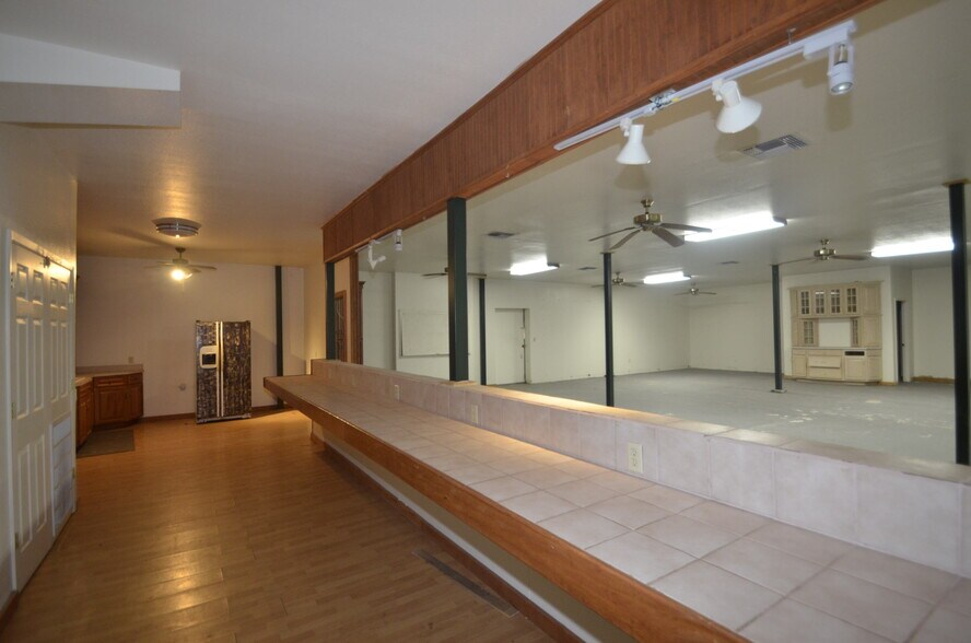 More Photos Of 31633 US-377 Hwy, Gordonville Light Distribution For Sale