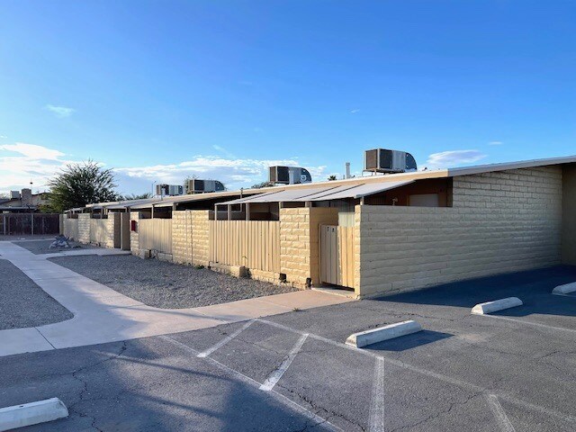 More Photos Of 1619-1693 Villa Ave, El Centro Apartments For Sale