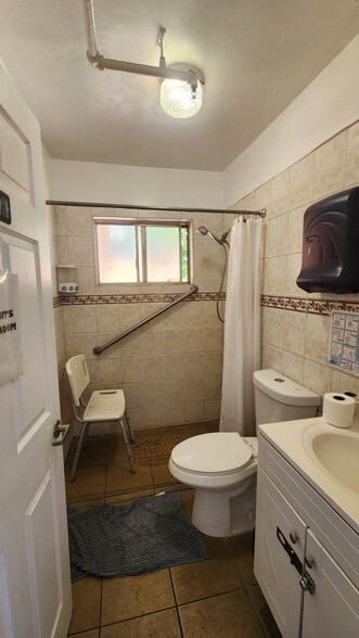 More Photos Of 11905 Riverside Dr, Valley Village Assisted Living For Sale