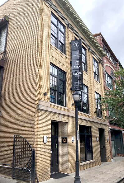 More Photos Of 7 S Laurens St, Greenville Office For Sale