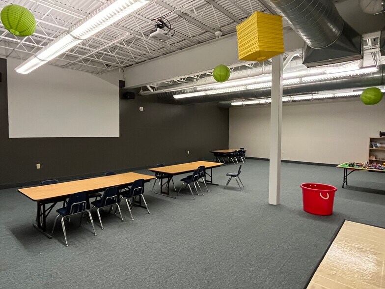More Photos Of 6595 Cascade Rd SE, Grand Rapids Religious Facility For Lease