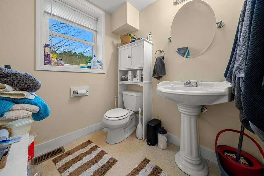 More Photos Of 15 South St, Freeport Apartments For Sale