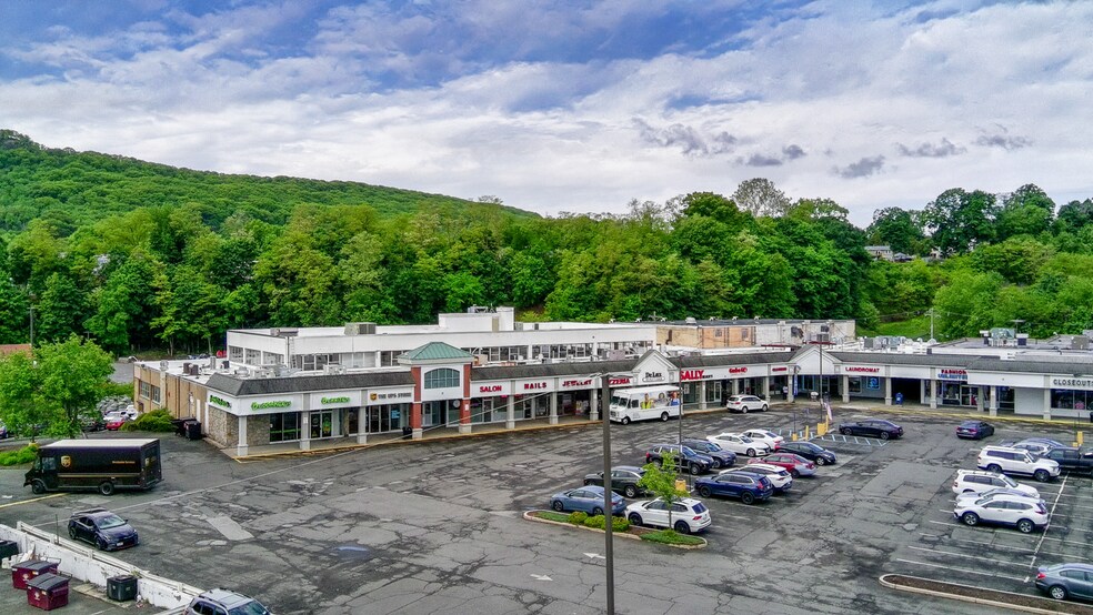 More Photos Of 45 S Route 9W, West Haverstraw Unknown For Lease