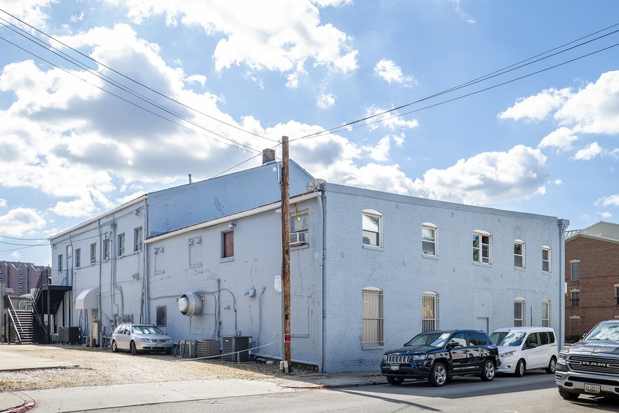 2324 Boston St, Baltimore, MD 21224 Retail For Lease