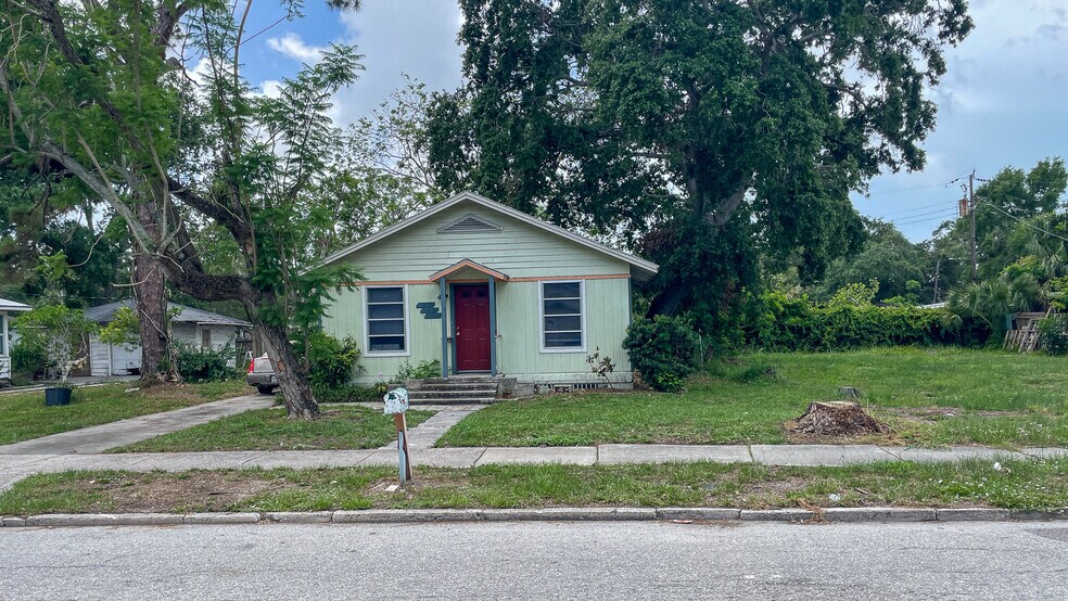 More Photos Of 2050 10th St, Sarasota Land For Sale