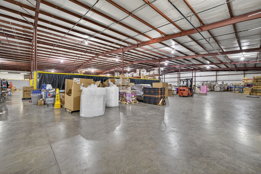 More Photos Of 1250 Warehouse Row W, Fort Payne Industrial For Sale