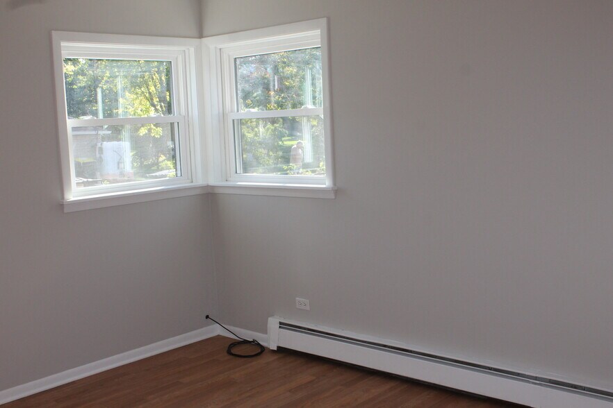 More Photos Of 3229 Commercial Ave, South Chicago Heights Apartments For Sale